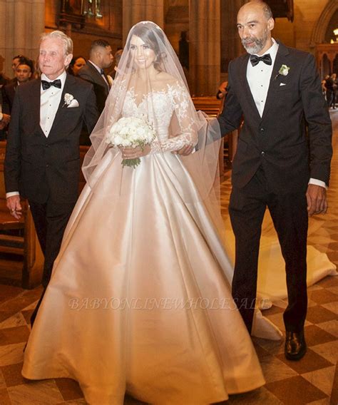 Wenn sie zwischen der eleganz und dem drama eines dies ist das muster für die drei abschnitte, aus denen der rock besteht. Hochzeitskleid Langarm Spitze Rucken , 2 In 1 Brautkleid ...