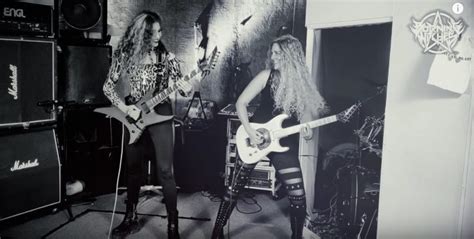 Guitar slingers romana kalkuhl and sonia nusselder. Burning Witches Perform Killer Playthrough of 'Wings Of ...