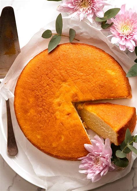 This one by lorraine godsmark of lorraine's patisserie is light and versatile; Apropriate Temperature To Bake A Sponge Cake / How To Make ...