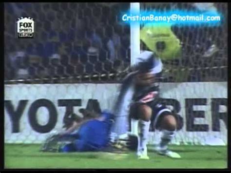 Em 2003, boca juniors vence santos conquista a copa libertadores.wmv. Santos 1 Boca 3 Copa Libertadores 2003 (Resumen Completo) - YouTube