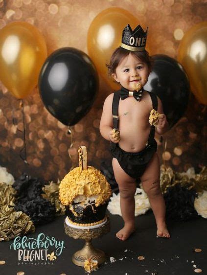 First birthday cake with candle. Baby Photoshoot Black 47+ Ideas | Baby photoshoot boy ...