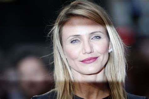 Pubic hair basically acts as your first line of defense against bacteria and irritation during sex. Cameron Diaz public hair: Star explains her love for pubic ...