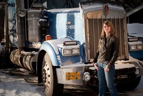 Lisa kelly is an american trucker who has been featured on the history channel reality television series ice road truckers and its spinoff s. Pin on solo camiones