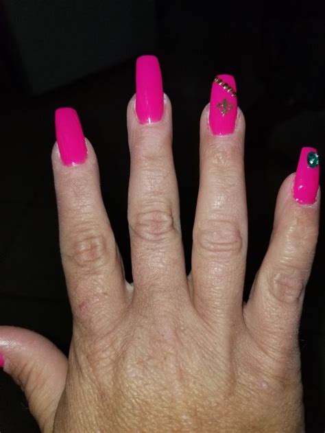 I've been doing my own nails for quite some time now, and often even share and allow others to use them too, by. Do it yourself, at home business. | Fashion nails, Home business, Nails