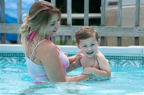 Fast streaming bella & nicole poolside fun for most videos and daily updates. Kailyn Lowry shows off bikini bod, slim, thin, weight loss ...