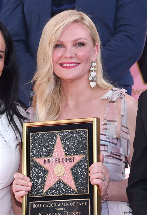 Kirsten dunst memes, a jessica simpson clapback, and a very sad tana mongeau. Kirsten Dunst - Honor With Star on The Hollywood Walk of Fame in Hollywood • CelebMafia