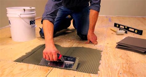 I am following on an incomplete / botched job. Lay Subfloor Bathroom - DIY: How to lay vinyl or lino ...