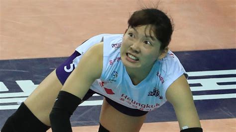 배구하다 ― baeguhada ― to play volleyball. 여자배구 국가대표 리베로 김해란 현역 은퇴 | SBS 뉴스