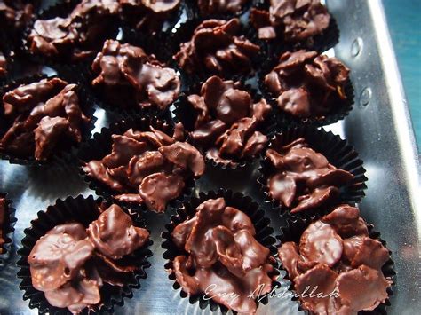 Oreo balls recipe made with just 3 ingredients & perfect easy dessert! resepi cornflakes cluster, resepi biskut cornflakes ...