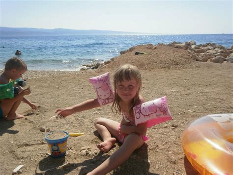 Provozovatelem webu rajce.idnes.cz je společnost mafra, a. .rajce.idnes.cz children beach