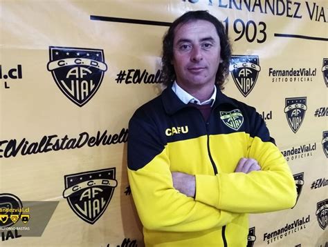 11 января 2021 хенерал веласкес. Fernández Vial presentó a su nuevo técnico tras la salida ...