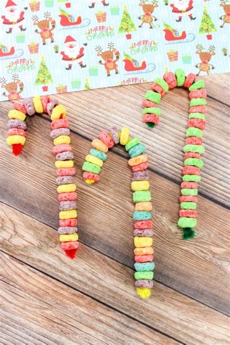 If nature crafts are your thing you just have to give these twig christmas tree ornaments a go. Fruit Loop Candy Cane Ornaments - Easy Kids Friendly Craft