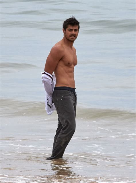 Veja mais ideias sobre lourenço ortigão, atores, zac efron. Lourenço Ortigão em gravações na praia - Holofote