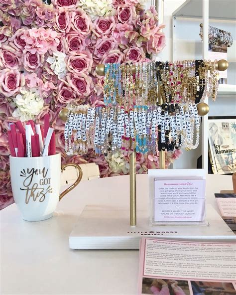 For those of us that love christmas all the year through. Pin by Little Words Project on Nice Girl Gang | Pink ...