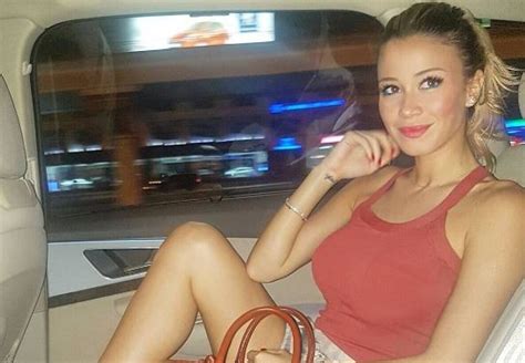 Sono diversi anche i messaggi di indignazione da parte di alcuni fan che hanno commentato esprimendo solidarietà per questa. La siciliana Diletta Leotta parla per la prima volta dello ...