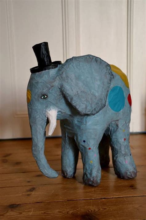 See more ideas about paper mache, elephant, paper mache animals. Éléphant en papier mâché - Les créations de Maylie