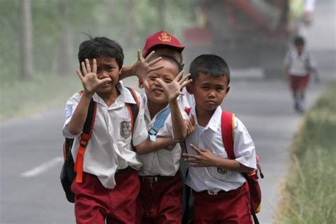 Ayah bunda, kegiatan mewarnai gambar bersama anak merupakan aktifitas yang menyenangkan, ya. SD-SMP Indonesia Bakal Full Day School & Libur 2 Kali Seminggu | Plus.Kapanlagi.com