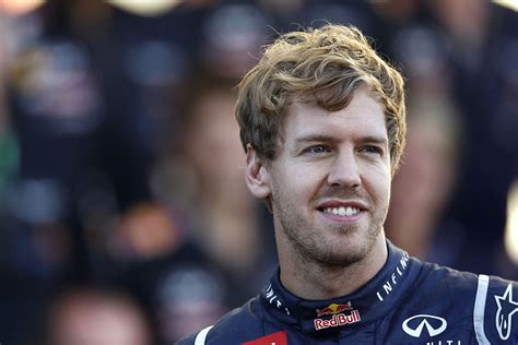 Sebastian vettel ist bei seinem neuen team aston martin angekommen. Formel 1: Sebastian Vettels Frisur-Entwicklung - Bilder ...