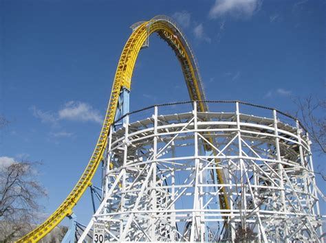 Front row center pov of the griffon roller coaster at busch gardens.this ride was awesome, you climb almost straight up to the first and tallest drop, but yo. Cool shot of Skyrush's first drop over The Comet | Roller ...