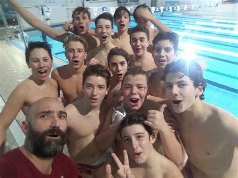 Water polo is a competitive team sport played in water between two teams of 7 players each. PALLANUOTO / BENE LE FORMAZIONI GIOVANILI, NEL PROSSIMO ...