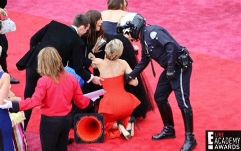 But getting to a point in her life where she can look back fondly at the oscars fall took some time. Jennifer Lawrence repeats last year's Oscars fall as she ...