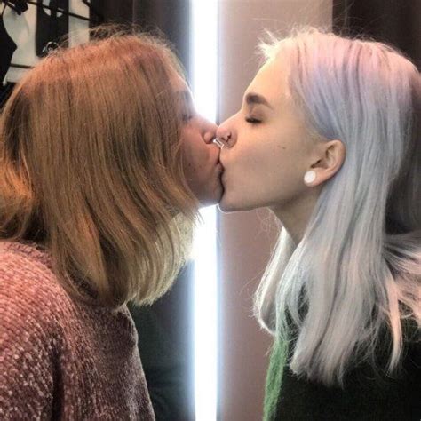 Discussions for bisexual people of all genders to connect with anyone of any gender. Pin by ♡ 𝓋𝒶𝓁 ♡ on girls | Lesbian girls, Cute lesbian ...