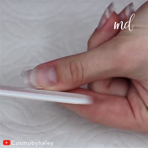 How do you remove acrylic nails? A simple tutorial on how to do your own nails. By: Cosmobyhaley #shortnails in 2020 | Diy ...