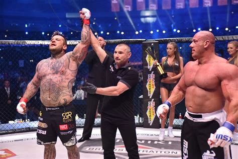 Dzień przed ksw 61 mariusz pudzian pudzianowski oraz łukasz juras jurkowski postanowili zrobić śmieszne show podczas ceremonii ważenia. Zaskakujące słowa szefa KSW w sprawie przyszłości ...