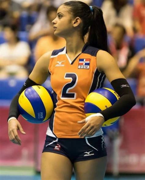 Read bios of volleyball legends and uprising superstars. 30 best Female Volleyball images on Pinterest | Beach ...