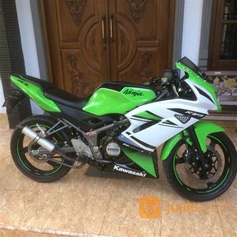 Motor bermesin 2 tak ini menjadi andalan bengkel untuk turun di ajang balap kelas omr 2 tak 150 cc. Kawasaki Ninja RR 150 SE (Spesial Edition) | Jakarta Timur ...