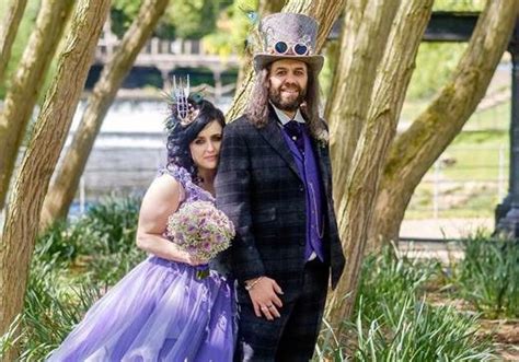 Unsere redaktion hat viele verschiedene marken analysiert und wir präsentieren kleid ihnen hier unsere ergebnisse des vergleichs. Becky und Adam - Steampunk Hochzeit in Lavendel ~ Weird ...