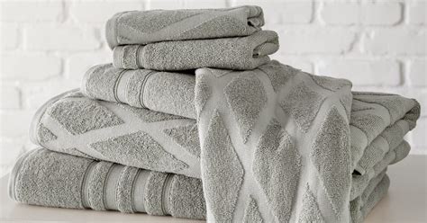 Bath towels may be the hardest working members of your household. 6 Steps to Sanitize Your Bath Towels - Overstock.com