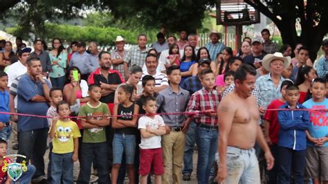 Palo encebado, juego tradicional del ecuador. palo encebado y puerco encebado juegos tradicionales ...