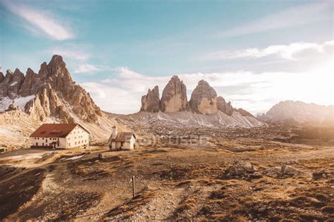 Trova immagini stock hd a tema soleggiato paesaggio estivo lungomare lungomare con e milioni di altre foto, illustrazioni e contenuti vettoriali stock royalty free nella vasta raccolta di shutterstock. Paesaggio Soleggiato Hd / Sfondo Paesaggio Soleggiato Design Piatto Scarica Immagini Vettoriali ...