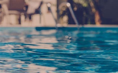 Although it may take a while to understand how to heat a pool using this method (it is a little bit complicated), it works well to heat your swimming pool without. 4 Quick and Cheap Ways on How to Heat a Pool | Fun DIY ...