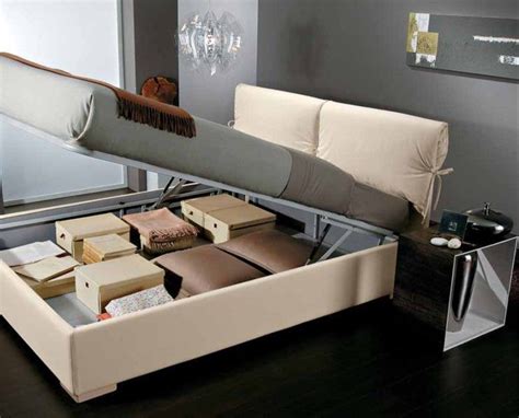 Letto con o senza contenitore, con piedini in metallo cromati, in legno, in pelle o con ruote. BADROOM - centri camerette specializzati in camere e ...