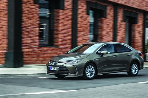 Check spelling or type a new query. Test Toyota Corolla Sedan Hybrid 1.8