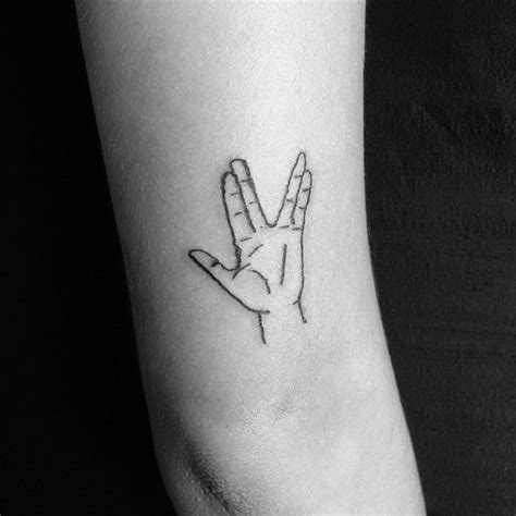 The original series, during an episode titled amok time. spock himself (actor leonard nimoy). オリジナル Live Long And Prosper Hand Tattoo - さのばりも