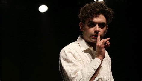 His works are loved throughout the world, but shakespeare's personal life is shrouded in mystery. 'Hamlet': Obra teatral se estrenará en conmemoración de ...