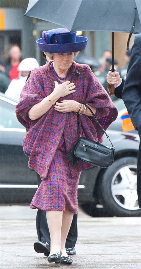 How to contact royal mail? A Cold Welcome in Berlin: Bad Weather Dogging Dutch Royal ...