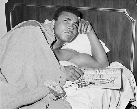 Wax statue of muhammad ali, one of the greatest heavyweights in the history of the boxing sport. Zeichnungen und Fotos von Muhammad Ali | Monopol