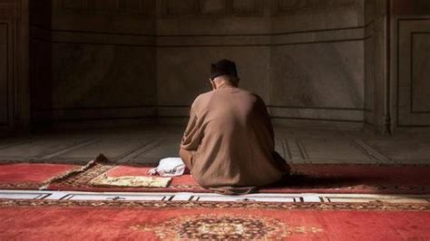 Seringkali kita lihat, ramai juga yang datang berjemaah di masjid. Selepas Solat Subuh Dan Maghrib Amalkan 2 Amalan Sunnah ...