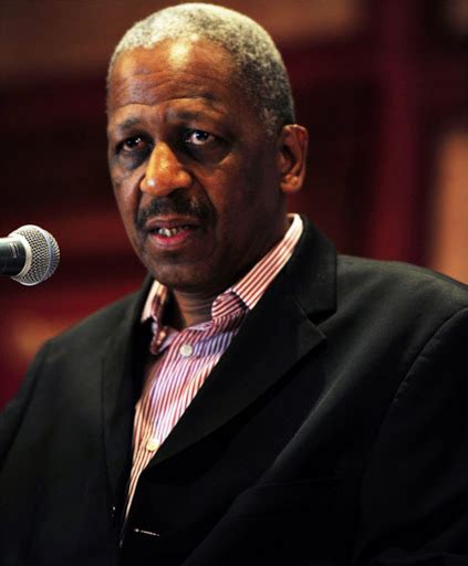 The brief interview with various journalists left social. Edward Zuma a joke‚ says Phosa