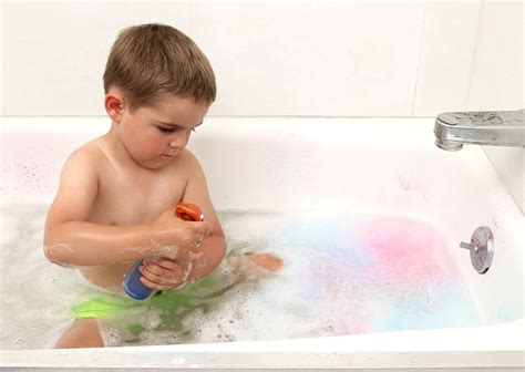 Get ready to celebrate #bathtubpartyday! Bath Tub Fun Messy Play Kit - MessyPlayKits