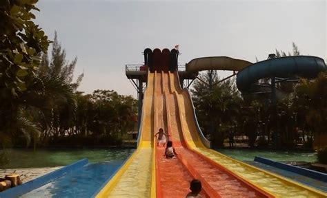 Berikut ini informasi alamat dan harga tiket terbaru 2019 Tiket Dewasa Waterboom Haurgeulis : Kolam renang semi ...