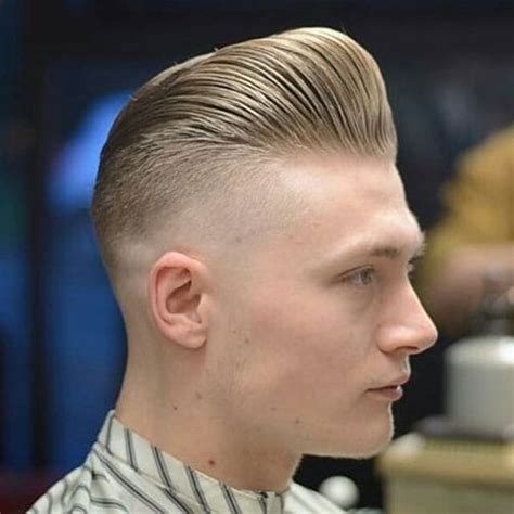 All haircuts and hairstyles for men with round faces have no volume at the temples, because it makes a flattering hairstyle is a potent tool to improve the proportions of your face and correct its shape visually. Best Slope Haircut Men's Raund Face Shep / 20 Selected ...