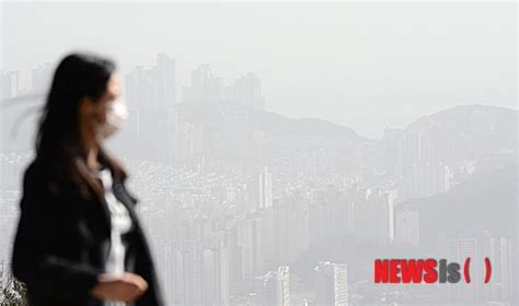 가장 정확한 현재 날씨, 시간별 예보, 일별 예보 정보를 약속드립니다! 오늘 미세먼지 농도 '나쁨'…삼겹살·마스크 판매 '불티'