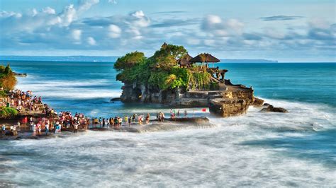 Galeri gambar pemandangan pantai terindah di dunia gambar diatas adalah salah satu gambar pemandangan daerah pantai pantai seperti di pulau dewata pulau bali mempunyai banyak sekali pantai yang begitu indah itu adalah salah satu daya tarik wisatawan mendatangi pulau bali. KUMPULAN GAMBAR PANTAI DI BALI INDAH | Foto Pemandangan Pantai Bali Cantik - Animasi Lucu dan Unik