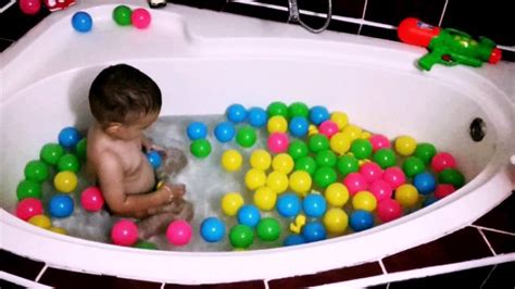 Through books, kids can relate to other characters who also refuse to bathe, and what they did to overcome their fears. Fanny baby bath time!!!!!! - YouTube