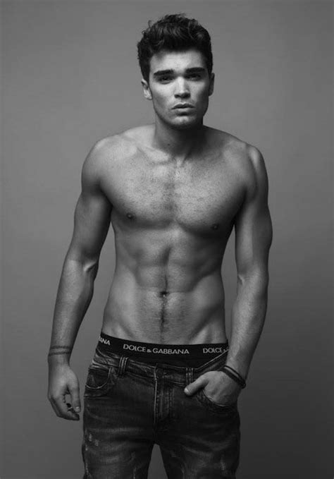 Wohoo janz scheen rausgemacht der junge.klasse lecker Josh Cuthbert Height Weight Body Statistics - Healthy Celeb